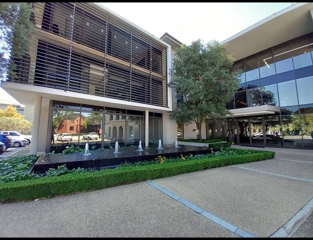 330M² OFFICE TO LET IN FOURWAYS